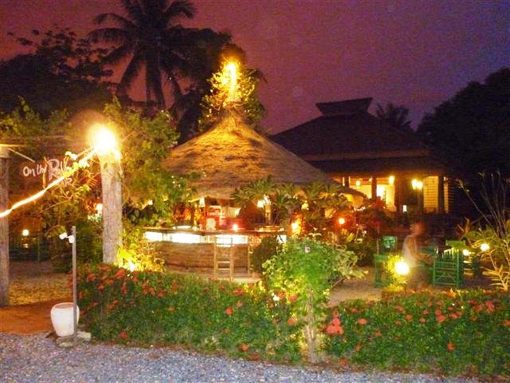 Euro Lanta White Rock Resort Koh Lanta Exterior photo