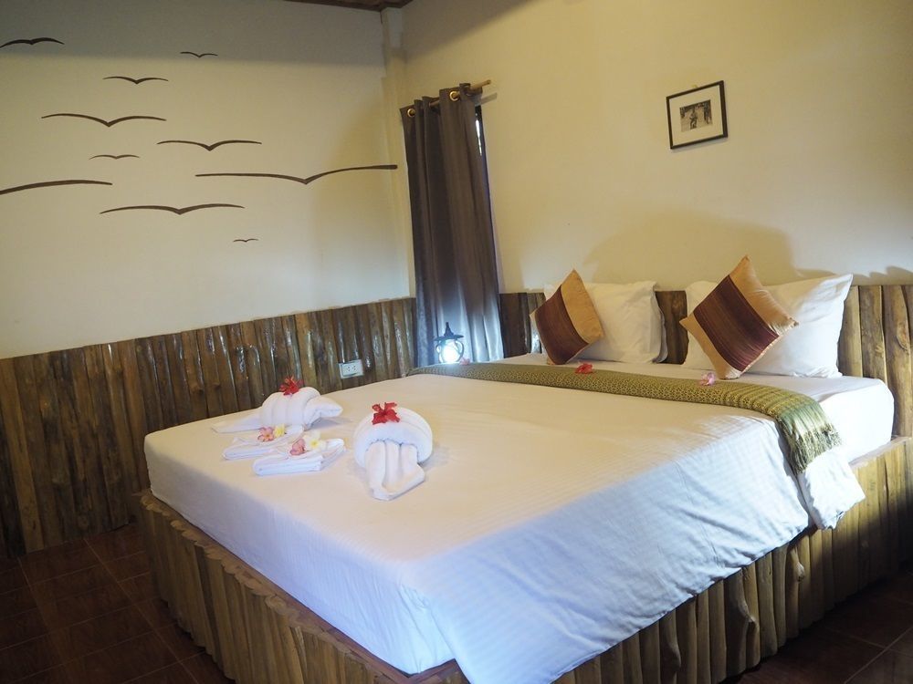 Euro Lanta White Rock Resort Koh Lanta Exterior photo