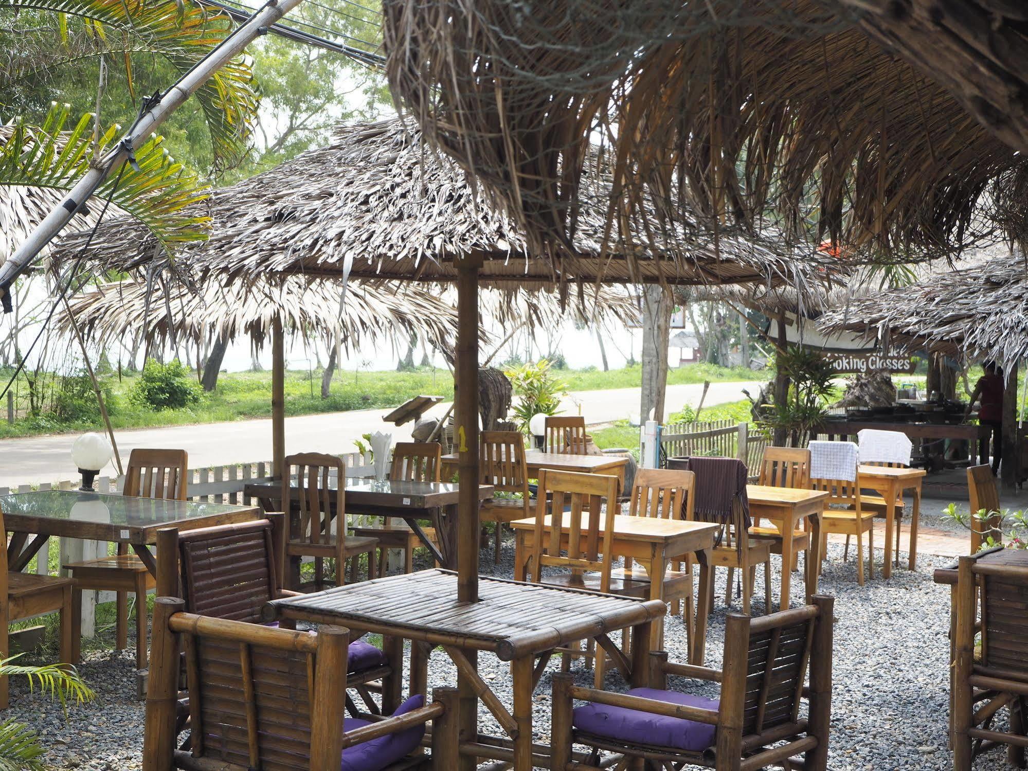 Euro Lanta White Rock Resort Koh Lanta Exterior photo