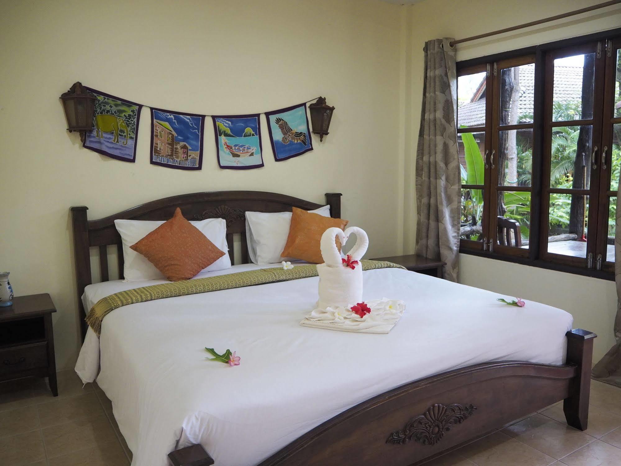 Euro Lanta White Rock Resort Koh Lanta Exterior photo