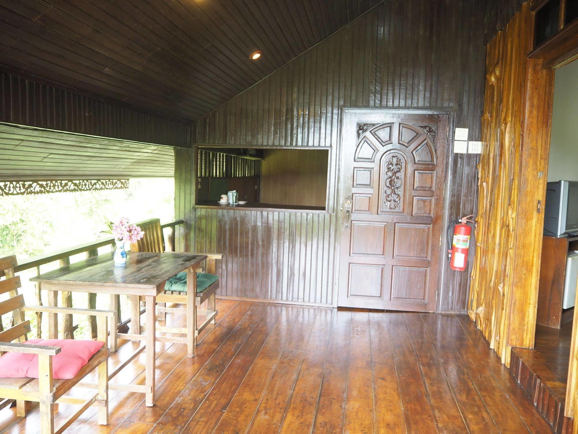 Euro Lanta White Rock Resort Koh Lanta Exterior photo